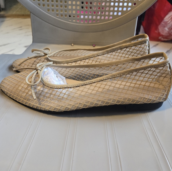 Beige mesh flats size 7.5 - Picture 1 of 4